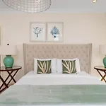 Maison Privee - Exclusive Villa With Private Pool, Garden & Beach
